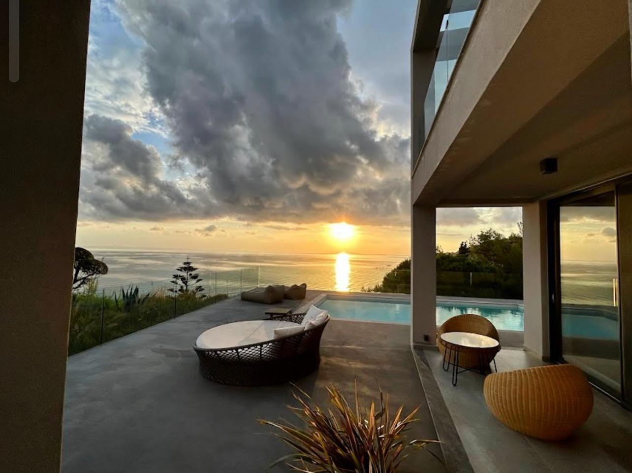 Sueno Luxury Villa, In 180 Iconic Sea View *