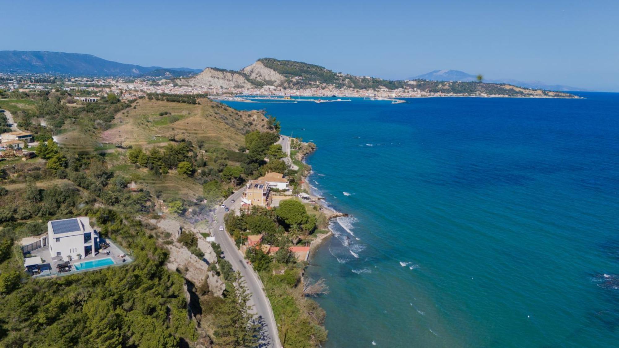 Sueno Luxury Villa, In 180 Iconic Sea View Villa