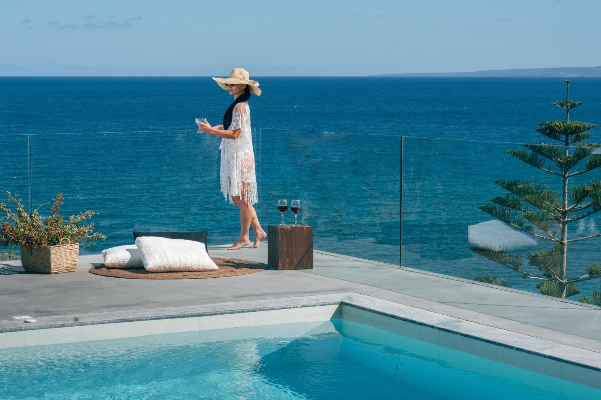 Sueno Luxury Villa, In 180 Iconic Sea View Villa Argassi