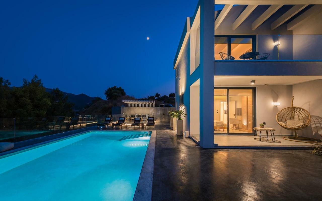 Villa Sueno Luxury Villa, In 180 Iconic Sea View
