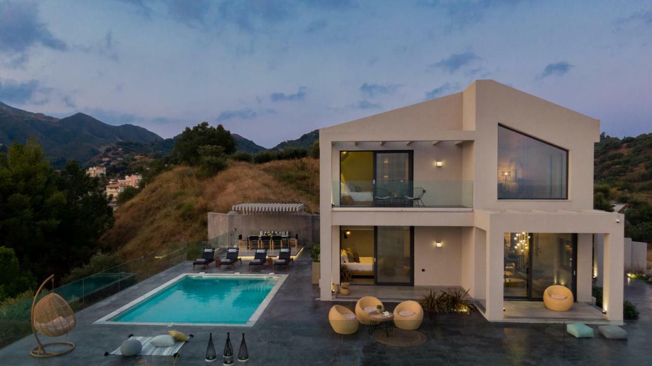 Sueno Luxury Villa, In 180 Iconic Sea View *